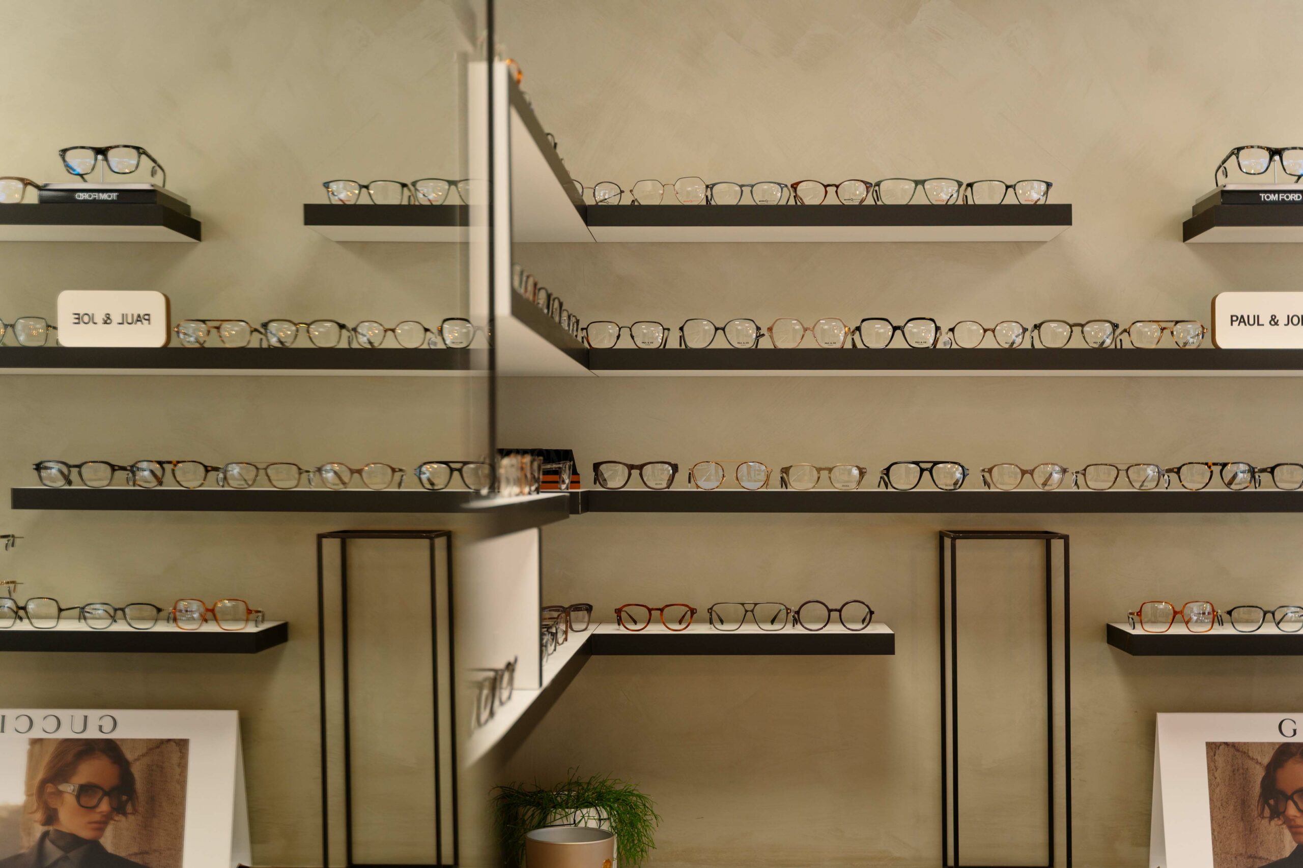 optiek-withofs-brillen-interior
